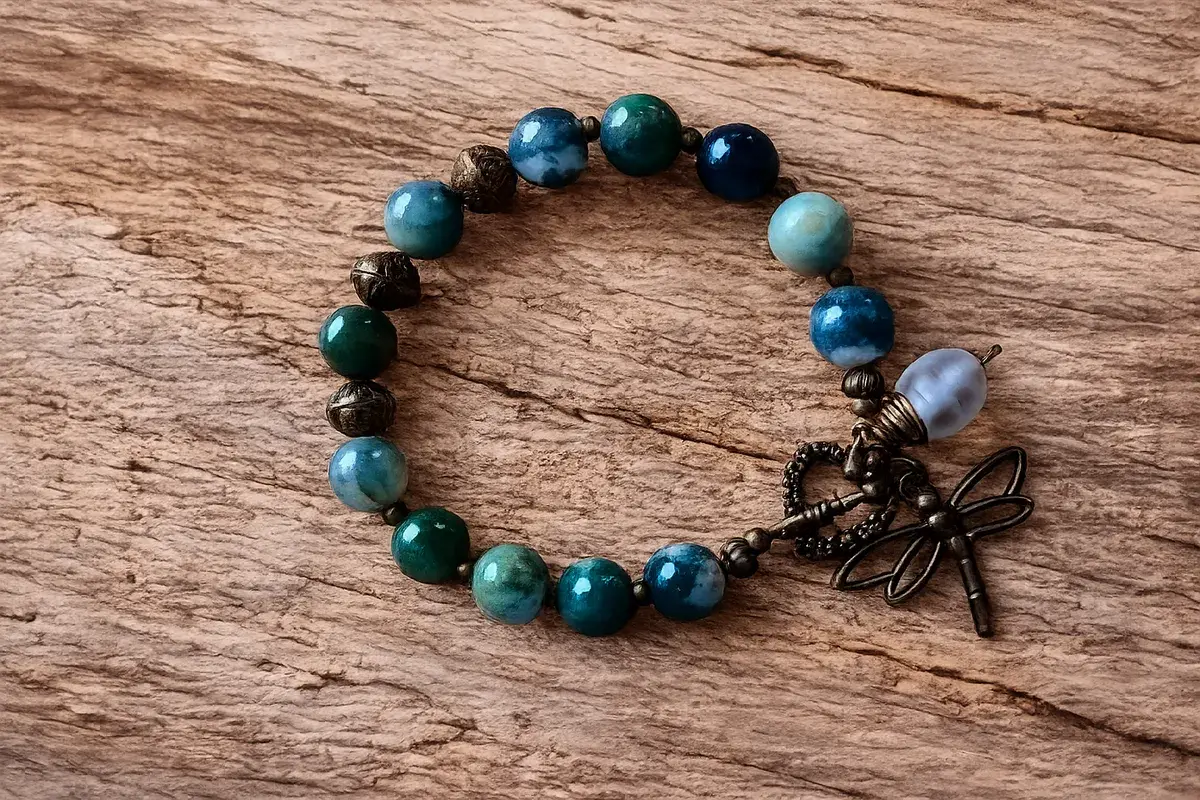 Bracelet Green Beads Dragonfly Charm